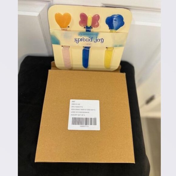 Anthropologie Lane Resin Cheese Knives, Set of 3 - NWT in the Box - Picture 5 of 5
